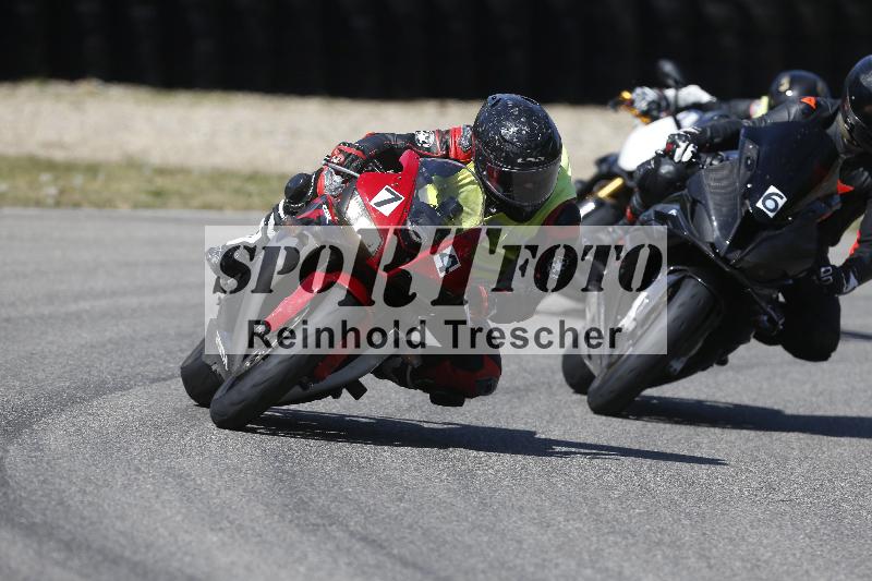 /07 09.04.2026 Cornu Master School ADR/Gruppe blau/6